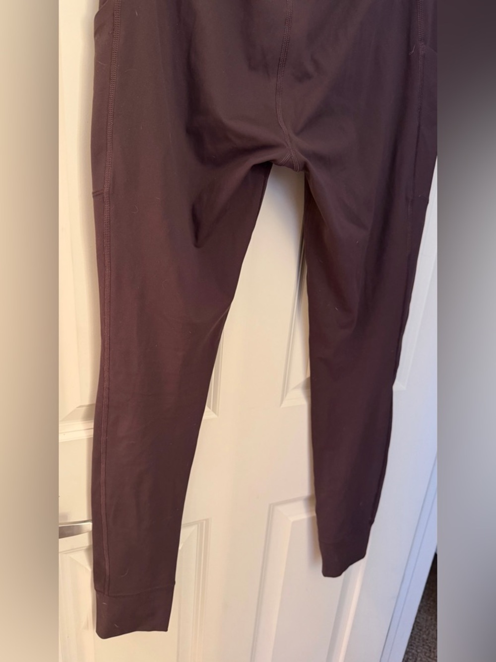 Vuori Daily Pocket Full Length Legging in Brown, Size Large - Picture 6 of 9